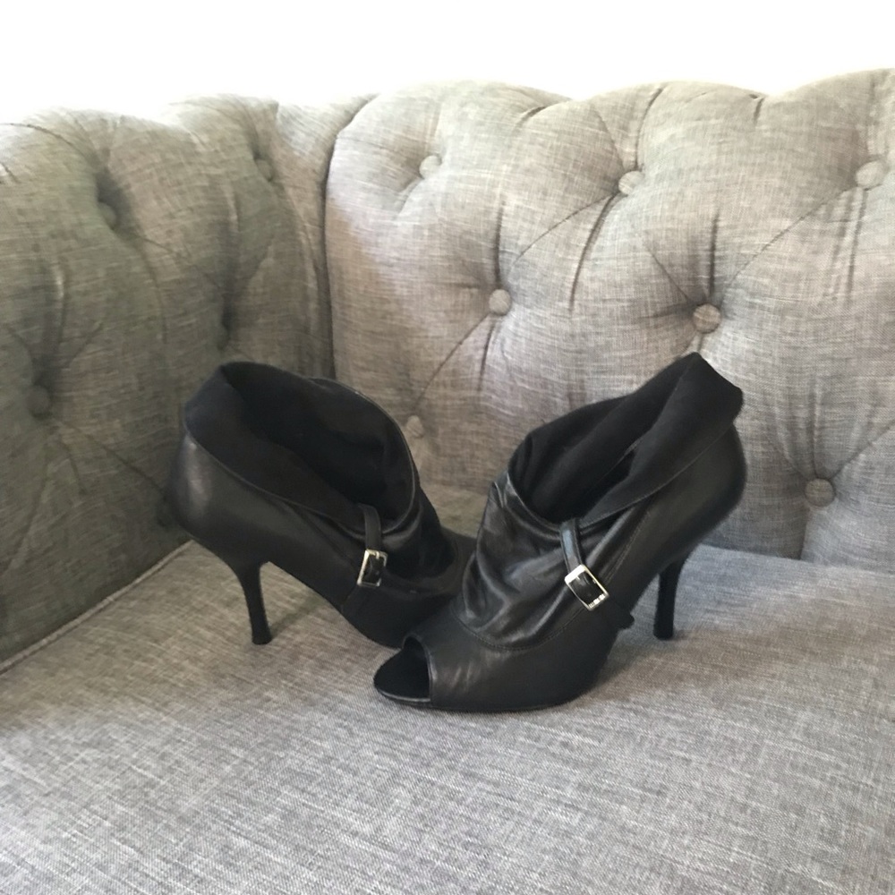 Black Leather Nine West Heels with Peep Toe